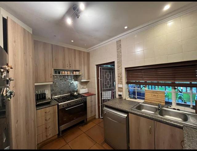 3 BEDROOM HOUSE FOR SALE IN BLACKRIDGE